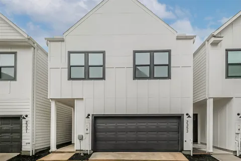 $339,000 | 2353 Hoskins Drive, Houston, TX 77080