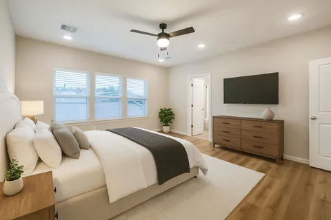 $339,000 | 2353 Hoskins Drive, Houston, TX 77080