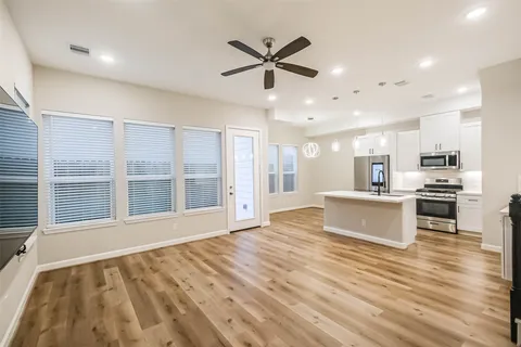 $339,000 | 2353 Hoskins Drive, Houston, TX 77080