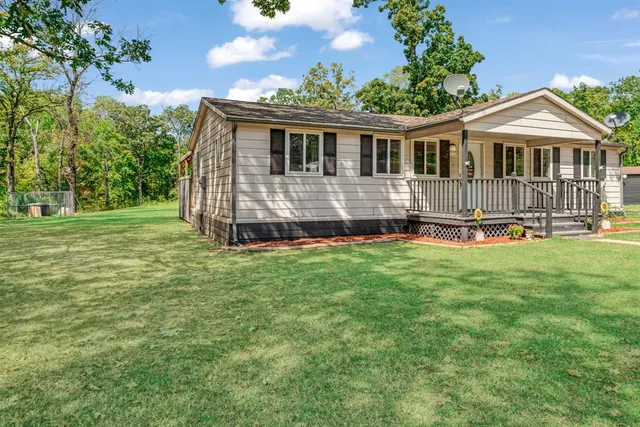 $184,900 | 28 Private Road, Sumner, TX 75486