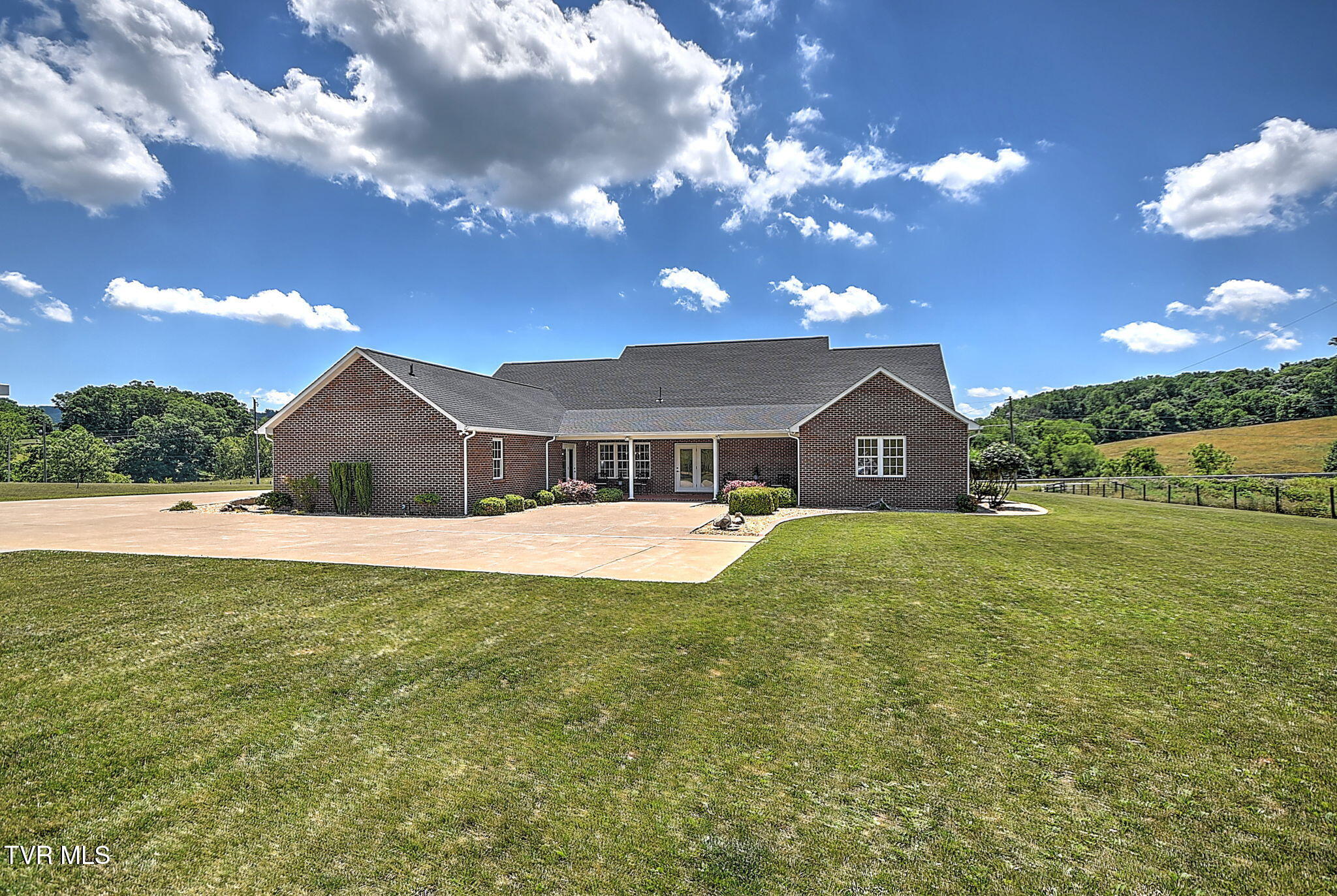 18137 Old Jonesboro Road Bristol, VA 24202 - Photo 61 of 90 85-web-or-mls-18137 Old Joboro GUnit-87