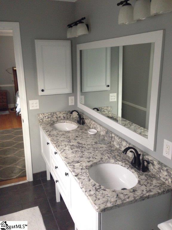 401 Foxcroft Road Greenville, SC 29615 - Photo 5 of 14 Gallery Image 5