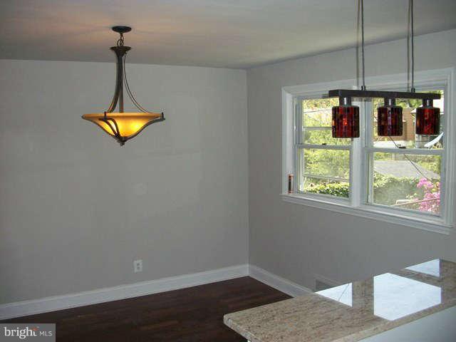 1180 Newfield Road Baltimore, MD 21207 - Photo 3 of 16 Living Room
