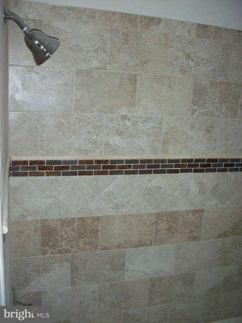 1180 Newfield Road Baltimore, MD 21207 - Photo 8 of 16 Bath