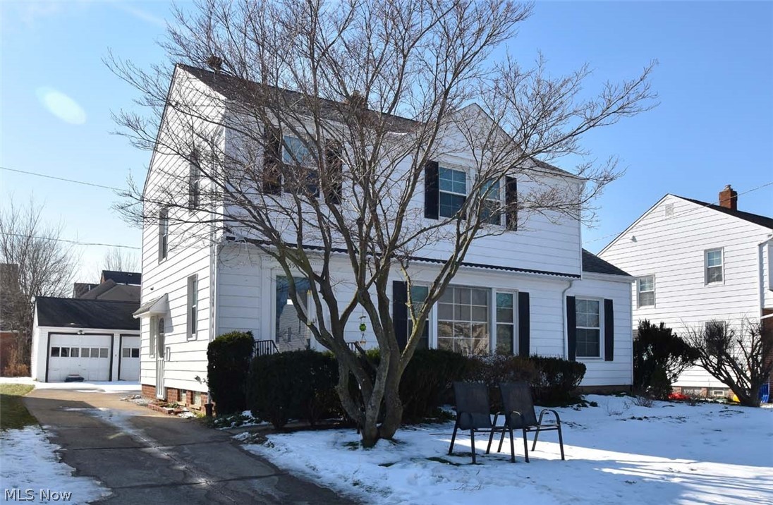 3690 Shannon Road Cleveland Heights, OH 44118 - Photo 3 of 23