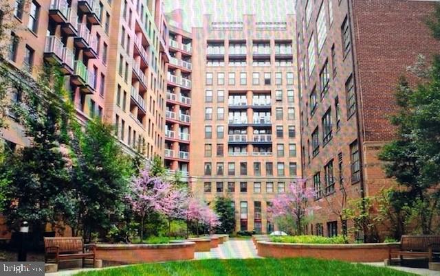 631 D Street Northwest, Unit 534 Washington, DC 20004 - Photo 19 of 41 Building Courtyard