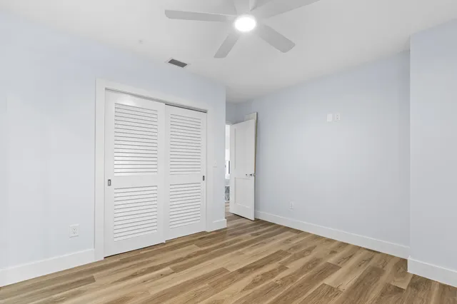 a view of a livingroom with an empty space