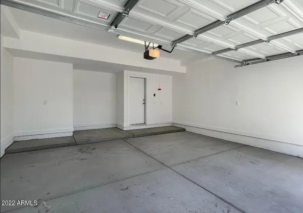 $2,695 | 3215 East Flower Street, Unit 20, Phoenix, AZ 85018