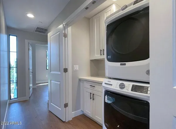 $2,695 | 3215 East Flower Street, Unit 20, Phoenix, AZ 85018