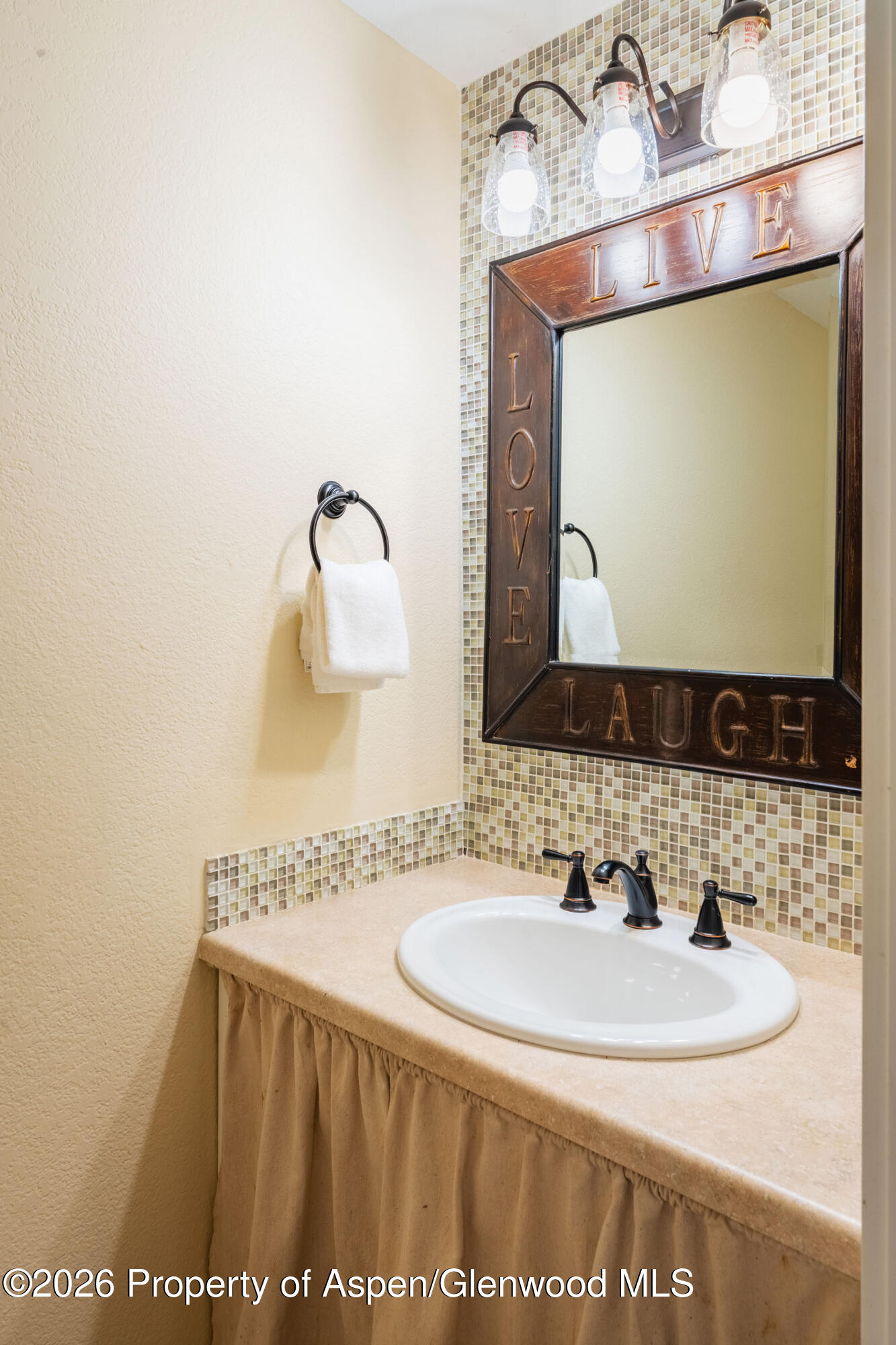 323 Park Avenue, Unit H3 Basalt, CO 81621 - Photo 14 of 16 OakGroveH3_DASH00014