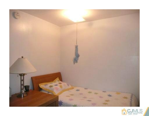 161 Evergreen Road, Unit 4B Edison, NJ 08837 - Photo 12 of 15 Gallery Image 12