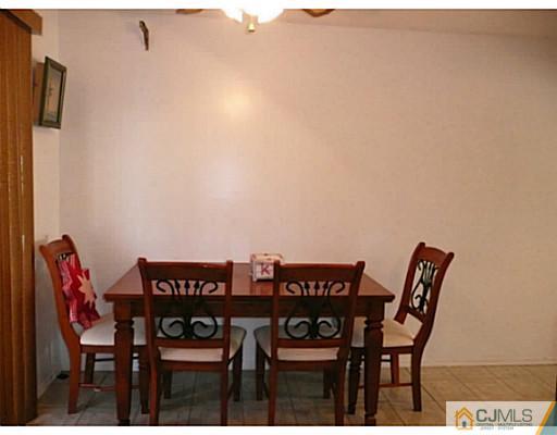 161 Evergreen Road, Unit 4B Edison, NJ 08837 - Photo 5 of 15 Gallery Image 5
