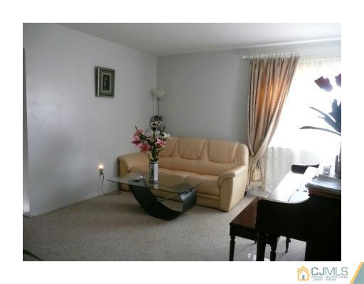 161 Evergreen Road, Unit 4B Edison, NJ 08837 - Photo 7 of 15 Gallery Image 7