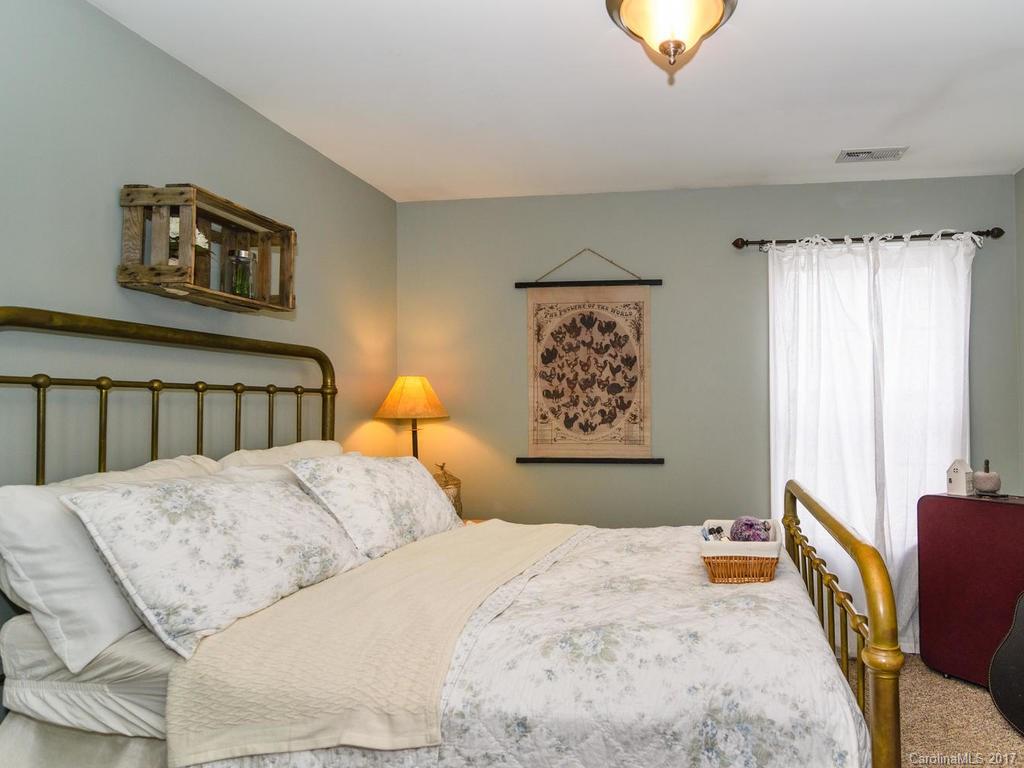 163 Yadkin Road, Unit 333 Fletcher, NC 28732 - Photo 17 of 23 Gallery Image 17