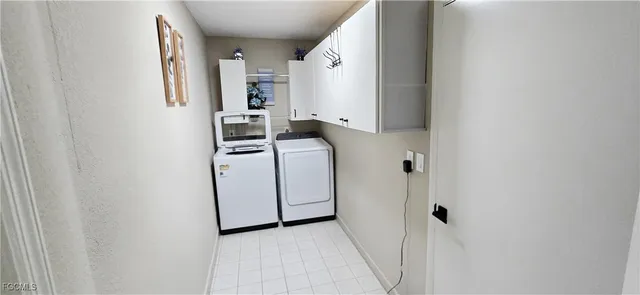 $3,400 | 933 Southwest Santa Barbara Place, Cape Coral, FL 33991