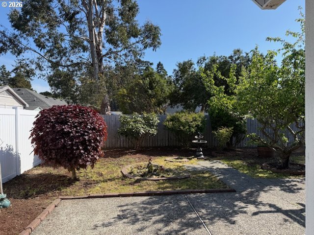 2164 24th Street Florence, OR 97439 - Photo 12 of 42