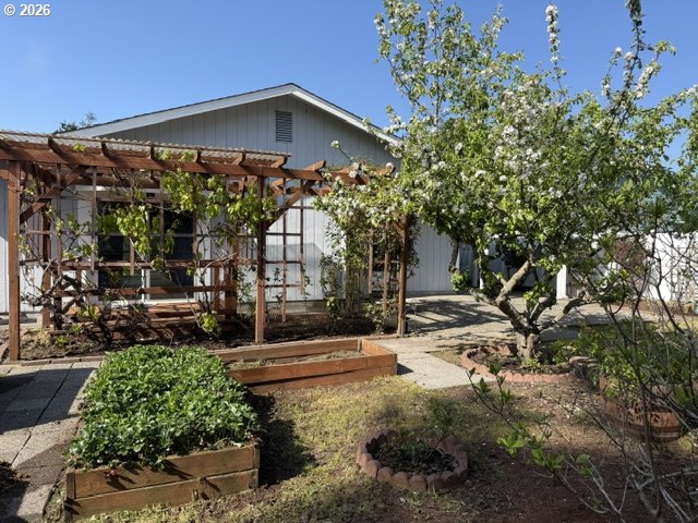 2164 24th Street Florence, OR 97439 - Photo 14 of 42