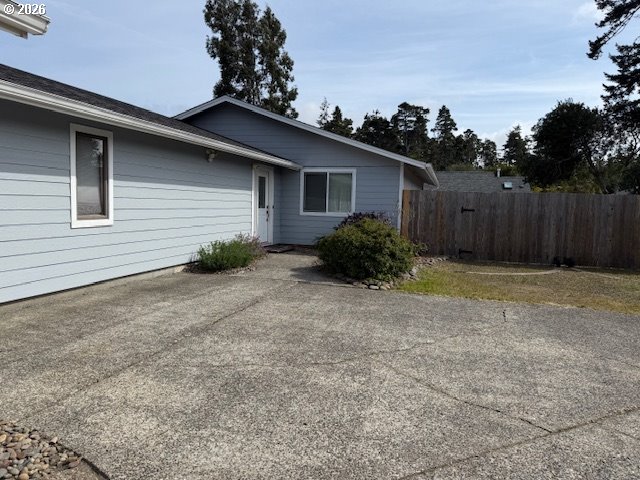 2164 24th Street Florence, OR 97439 - Photo 7 of 42