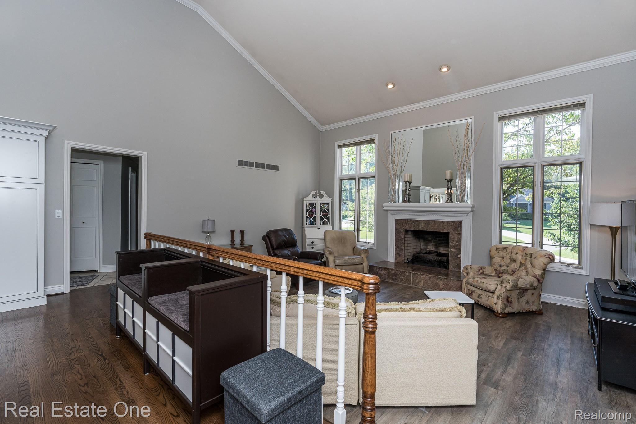 1340 New Love Lane Rochester, MI 48309 - Photo 16 of 33 Great Room