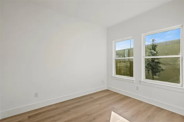 $249,999 | 2221 Hooper Street, Dallas, TX 75215