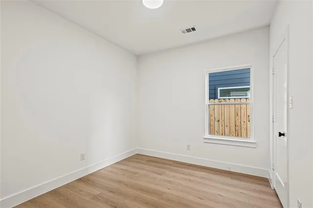 $249,999 | 2221 Hooper Street, Dallas, TX 75215