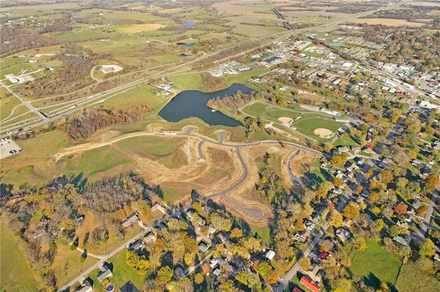 $68,500 | 1 Lakeview Drive, Odessa, MO 64076