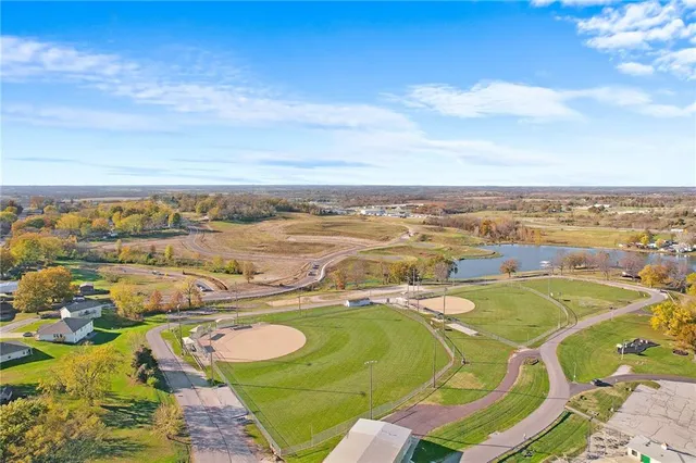 $68,500 | 1 Lakeview Drive, Odessa, MO 64076