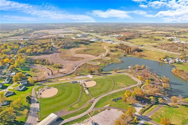 $68,500 | 1 Lakeview Drive, Odessa, MO 64076