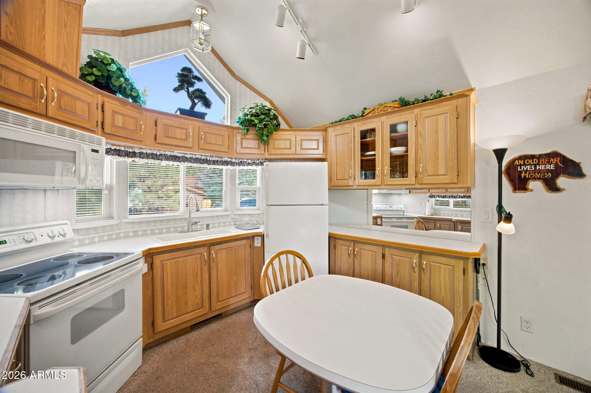 2714 Stagecoach Boulevard Overgaard, AZ 85933 - Photo 9 of 29 03Kitchen02