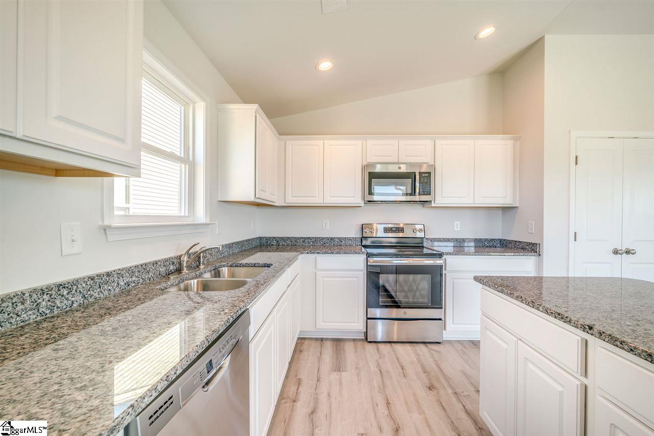 937 Knl Rdg Way Inman, SC 29349 - Photo 14 of 29