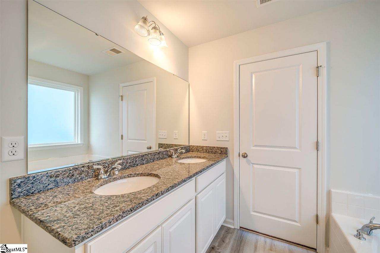 937 Knl Rdg Way Inman, SC 29349 - Photo 20 of 29