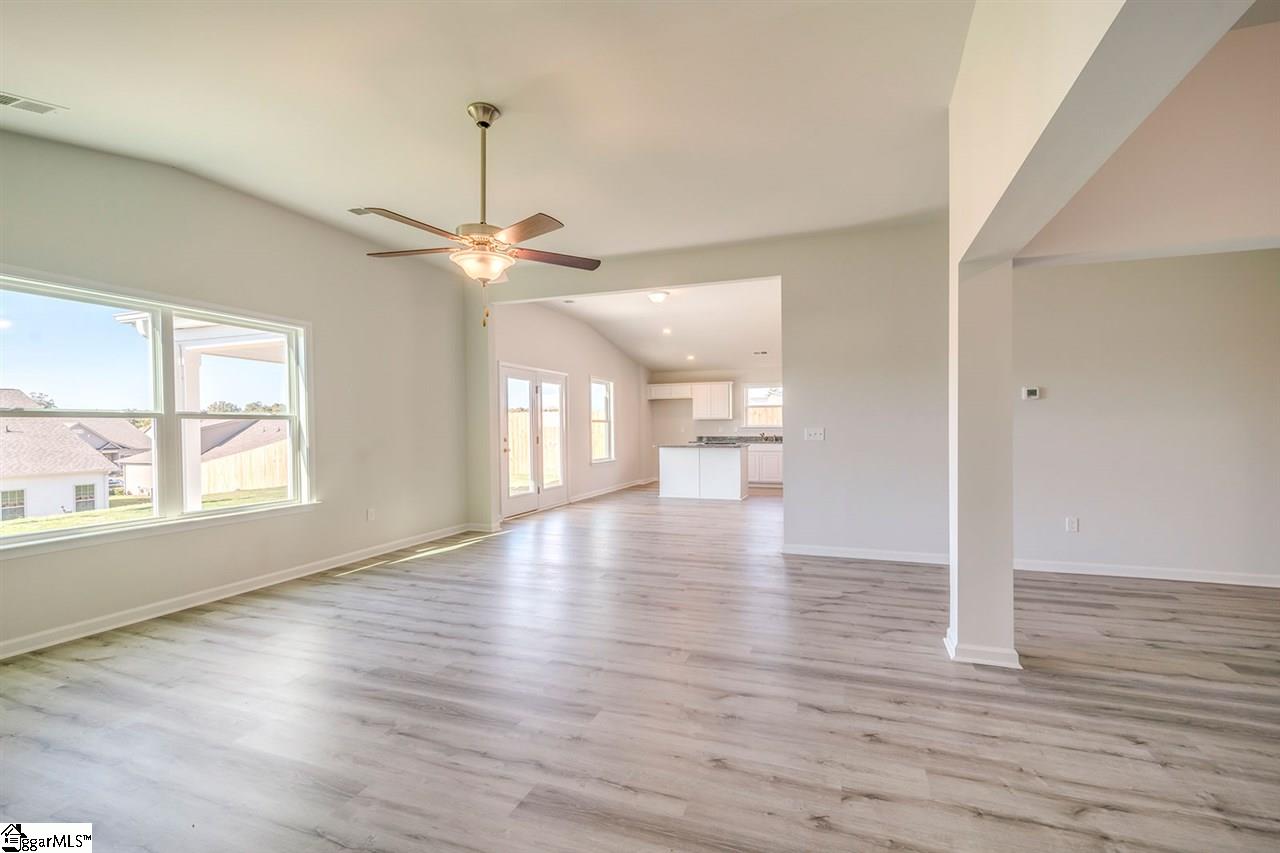 937 Knl Rdg Way Inman, SC 29349 - Photo 6 of 29