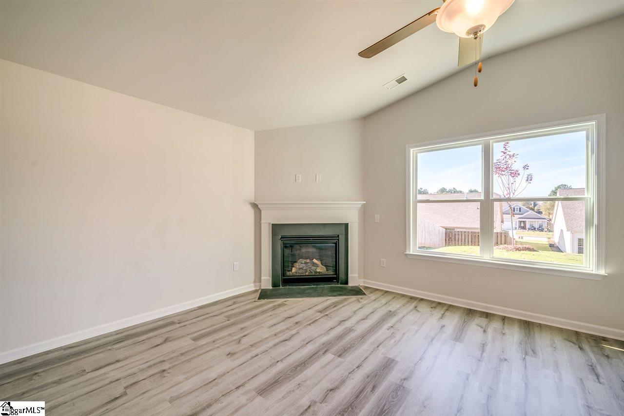 937 Knl Rdg Way Inman, SC 29349 - Photo 7 of 29