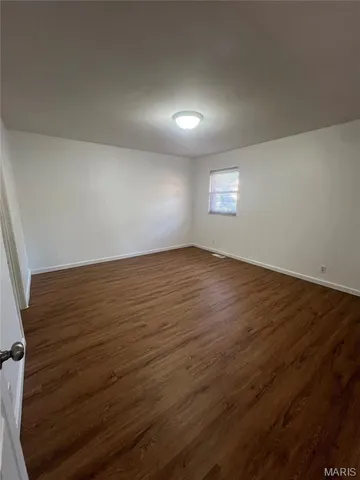 $2,300 | 2231 Rosegarden Drive, St. Louis, MO 63125