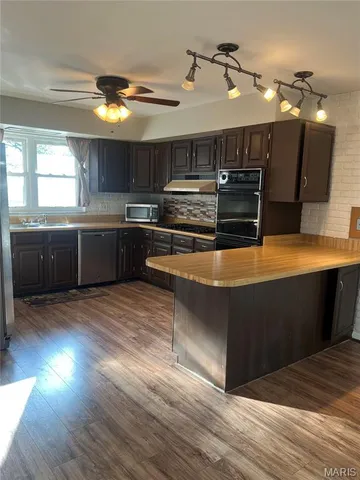 $2,300 | 2231 Rosegarden Drive, St. Louis, MO 63125