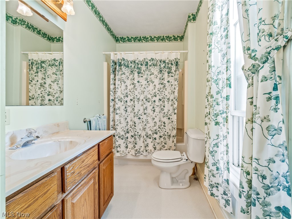6419 Ridge Road Wadsworth, OH 44281 - Photo 9 of 35