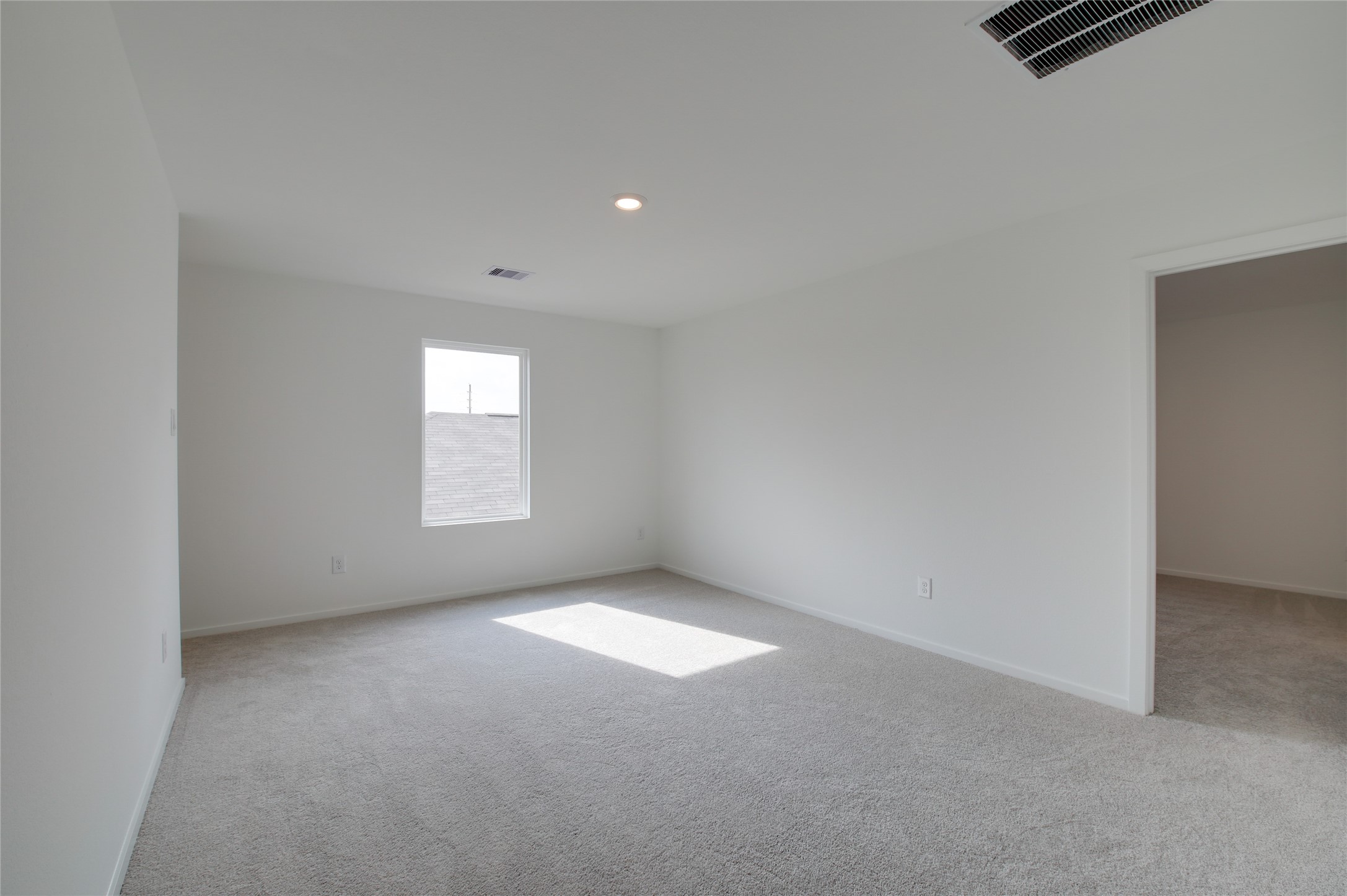 10915 Tawny Rdg Drive Beasley, TX 77417 - Photo 30 of 33 an empty room with windows
