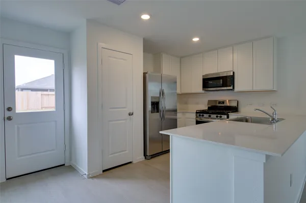 $2,100 | 10915 Tawny Rdg Drive, Beasley, TX 77417