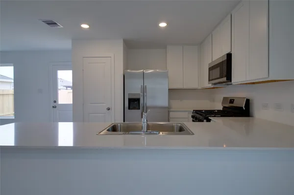 $2,100 | 10915 Tawny Rdg Drive, Beasley, TX 77417