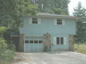 786 Twin Pond Road Bedford, IN 47421 - Photo 2 of 4