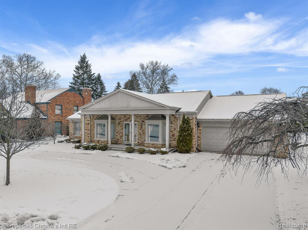 74 Belle Meade Road Grosse Pointe Shores, MI 48236 - Photo 3 of 50