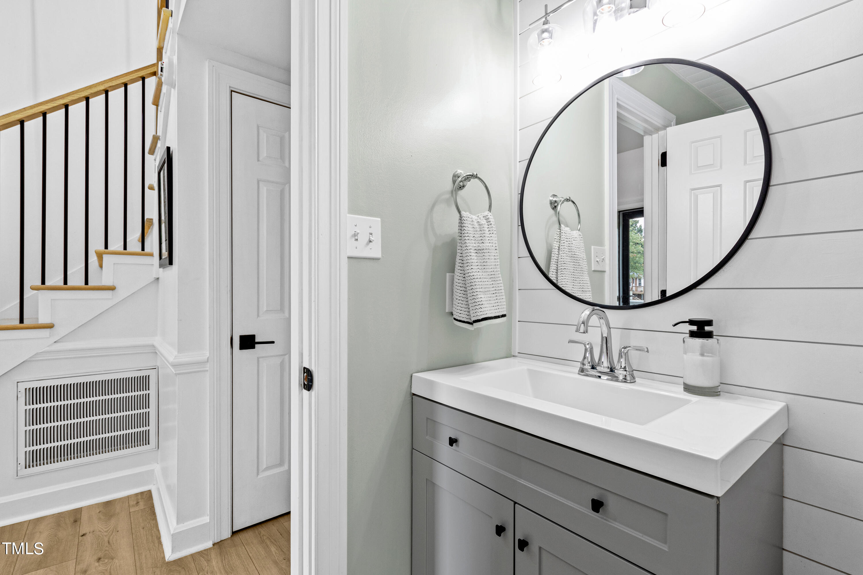 2105 Port Royal Road Raleigh, NC 27609 - Photo 19 of 36 Bathroom02A