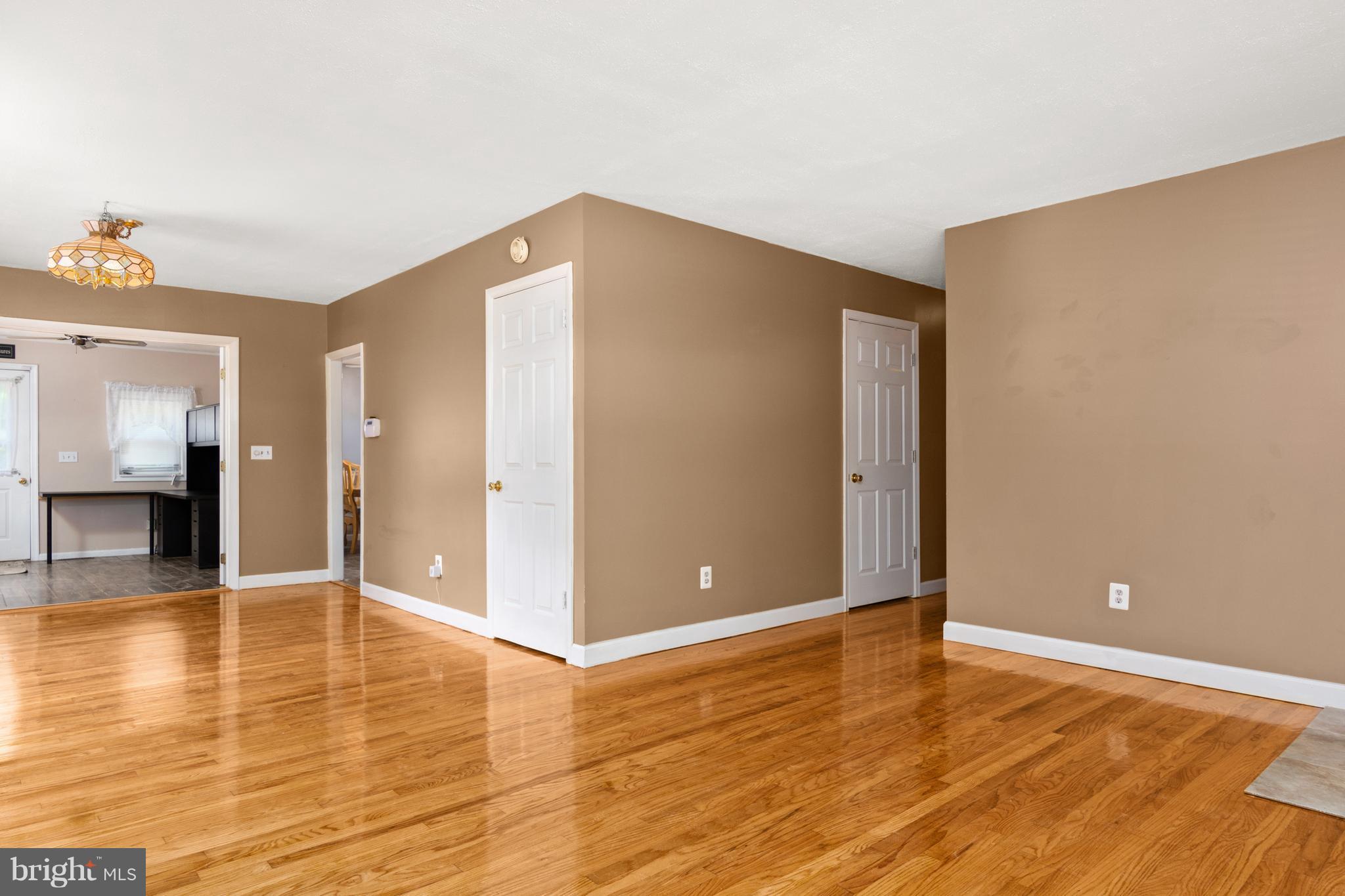 1530 Manor View Road Davidsonville, MD 21035 - Photo 11 of 29 Open living room