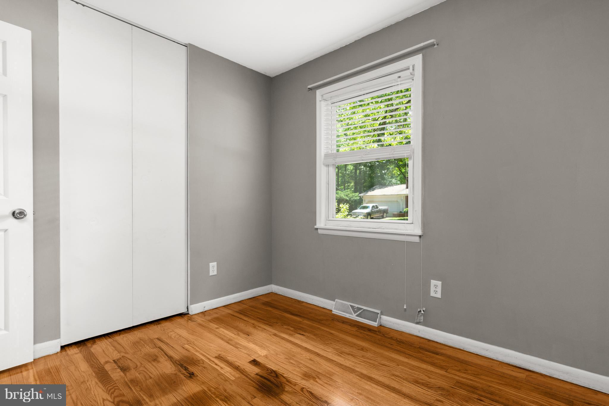 1530 Manor View Road Davidsonville, MD 21035 - Photo 19 of 29 3rd light filled bedroom