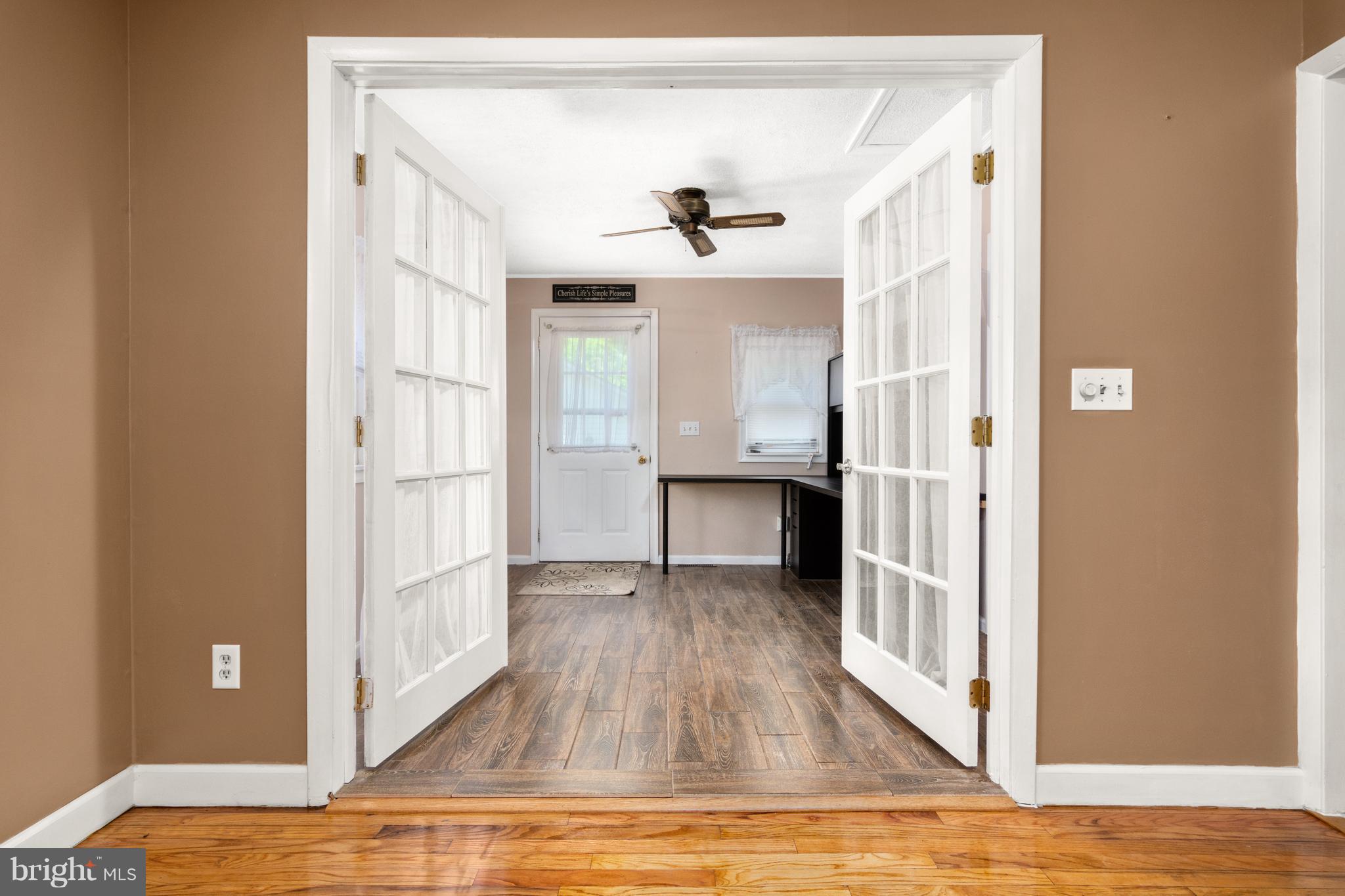 1530 Manor View Road Davidsonville, MD 21035 - Photo 10 of 29 Bonus office/ den