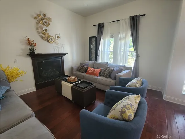 $1,100 | 412 East Santa Ana Street, Anaheim, CA 92805