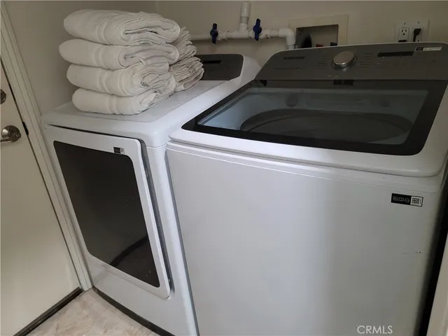 $1,100 | 412 East Santa Ana Street, Anaheim, CA 92805