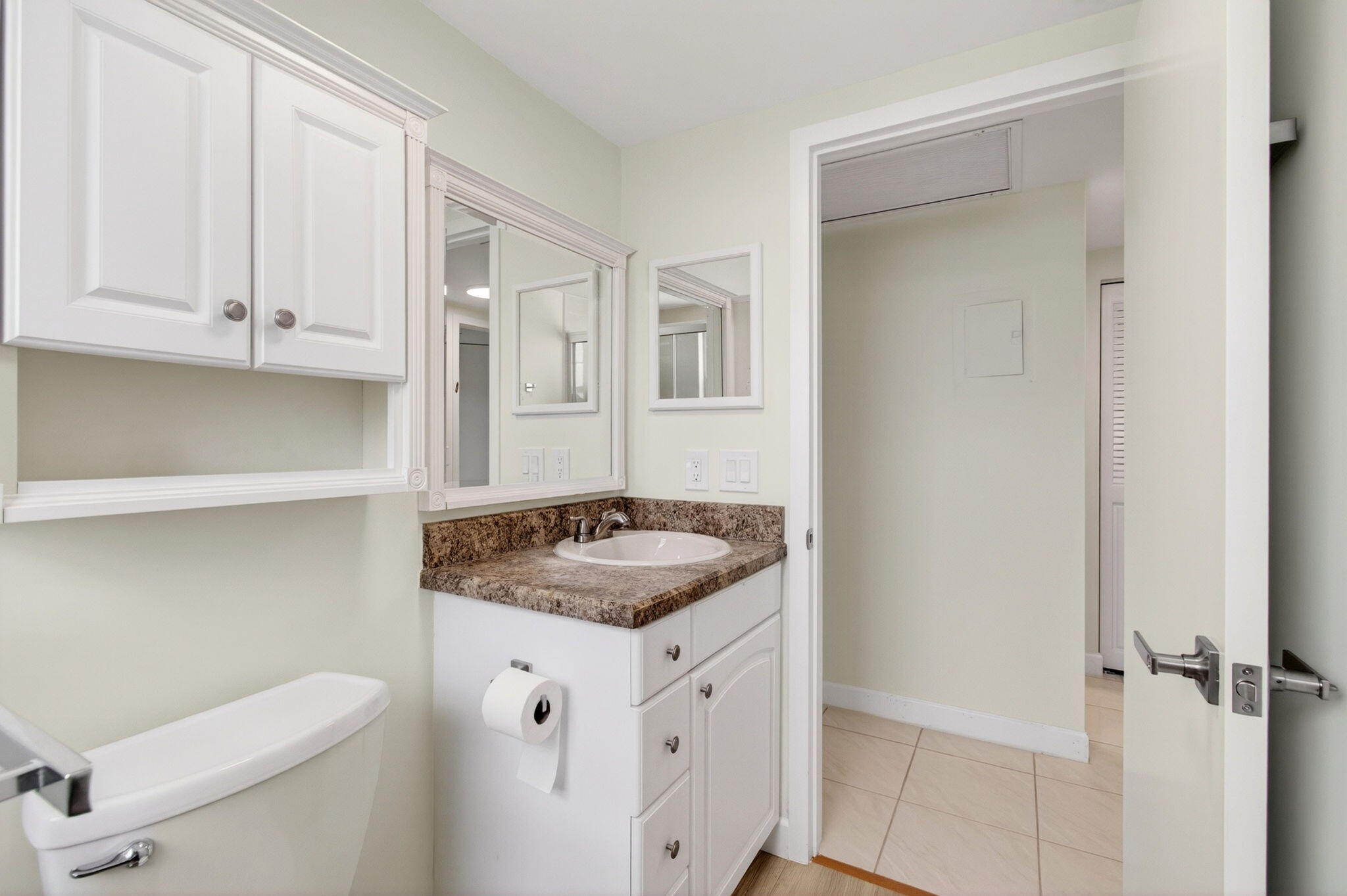 374 Brighton I, Unit 374 Boca Raton, FL 33434 - Photo 29 of 83 Primary Bathroom