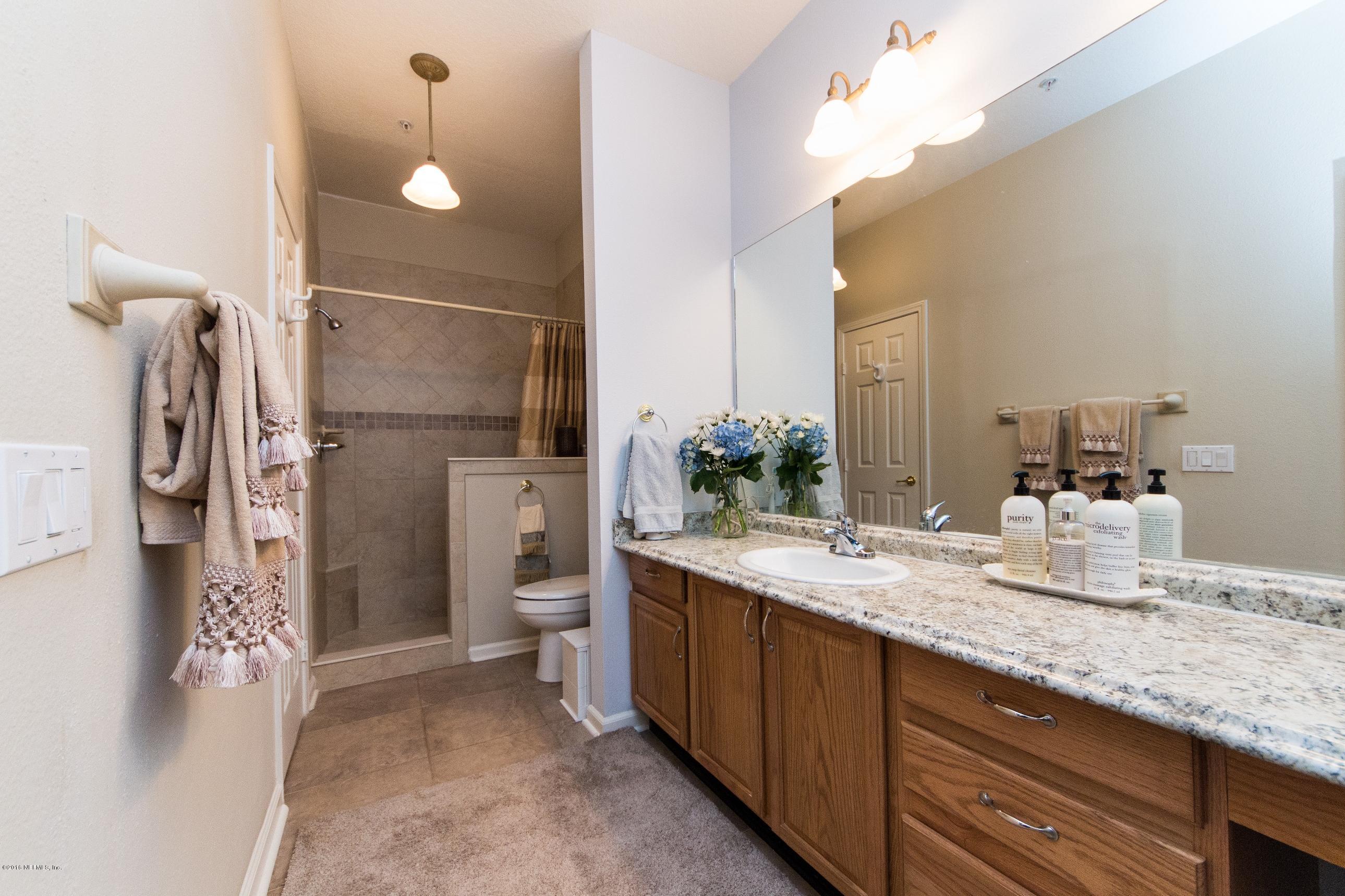 10550 Baymeadows Road, Unit 504 Jacksonville, FL 32256 - Photo 11 of 28 Master Bathroom