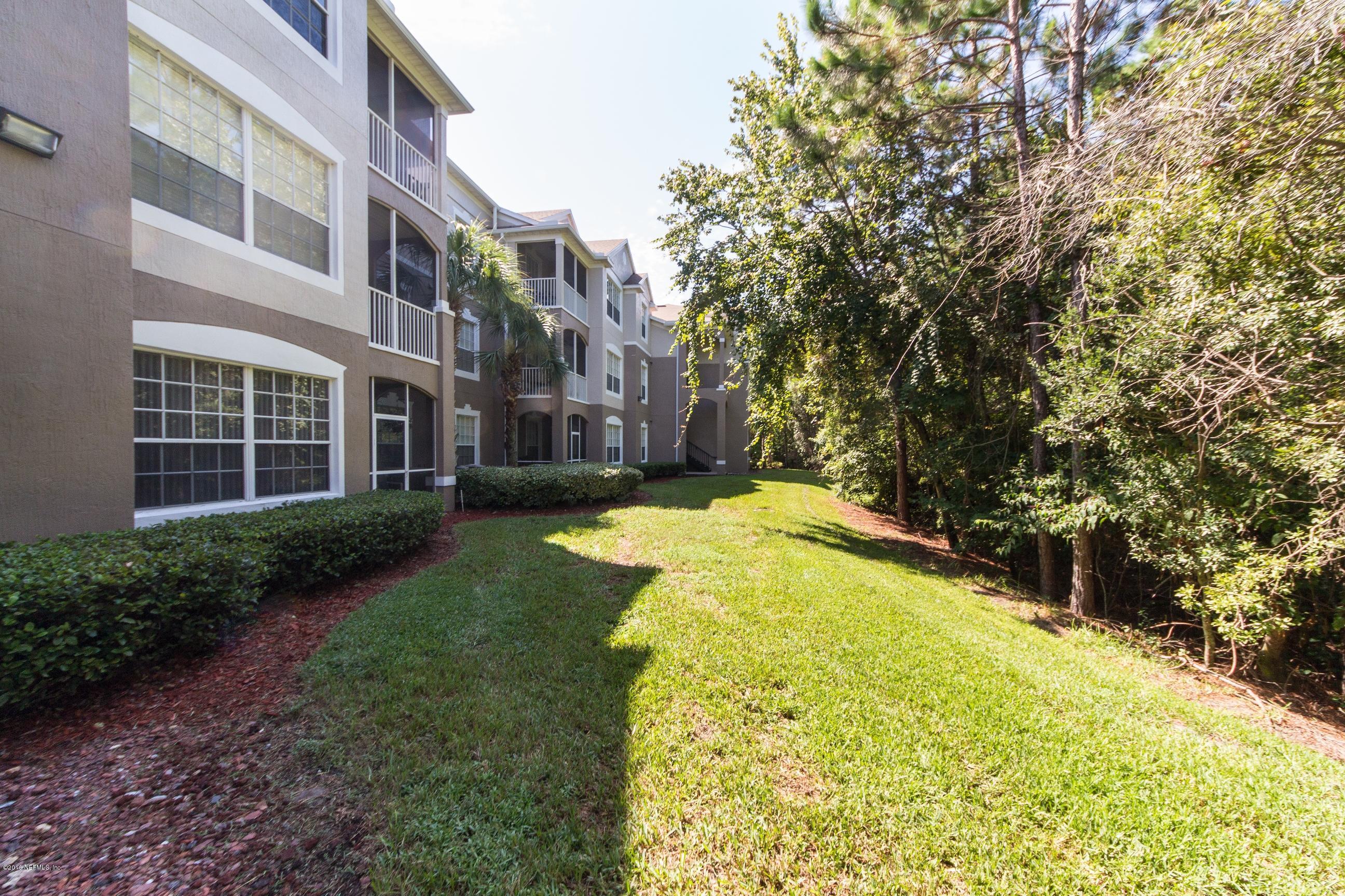 10550 Baymeadows Road, Unit 504 Jacksonville, FL 32256 - Photo 18 of 28 Backyard